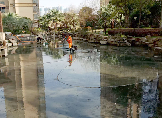 东阿景观池淤泥清理